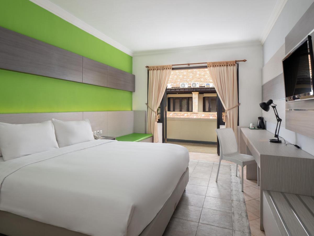 Lotus Garden Hotel By Waringin Hospitality Kediri  Buitenkant foto